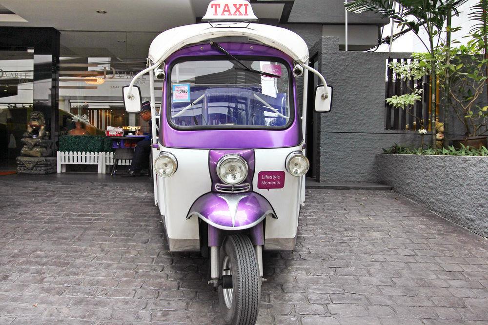 Bally Suite Sukhumvit Bangkok Bagian luar foto