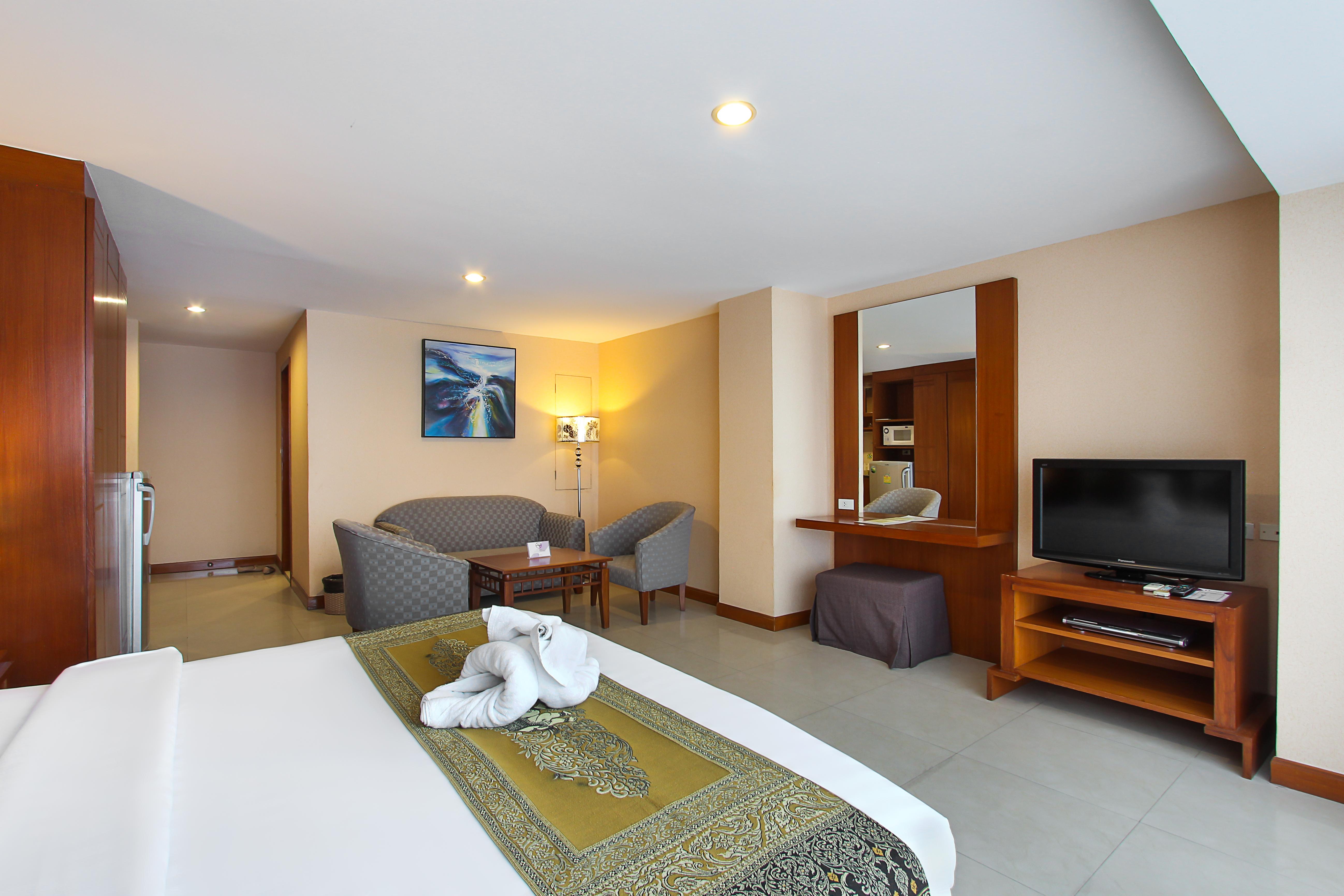 Bally Suite Sukhumvit Bangkok Bagian luar foto