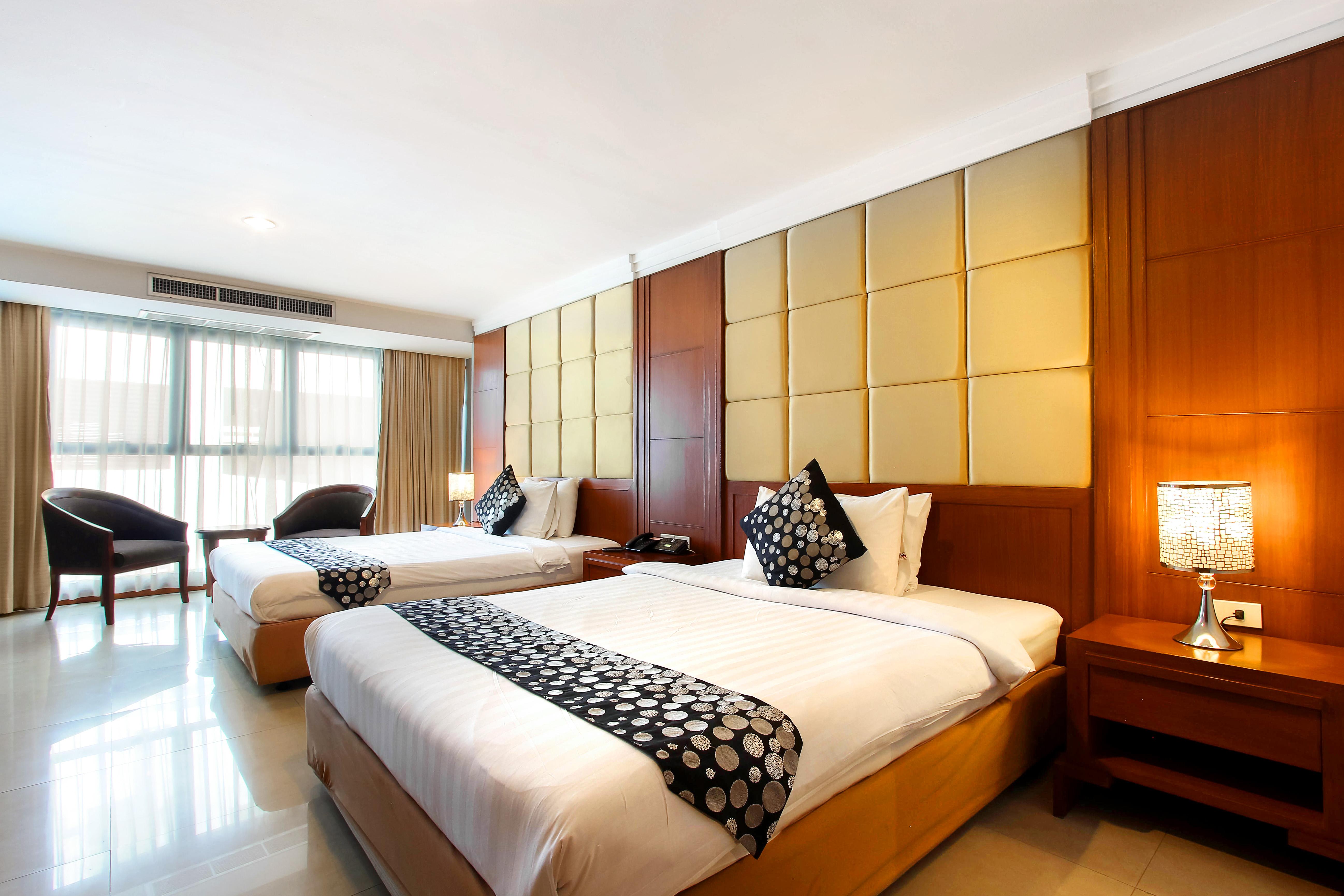 Bally Suite Sukhumvit Bangkok Bagian luar foto