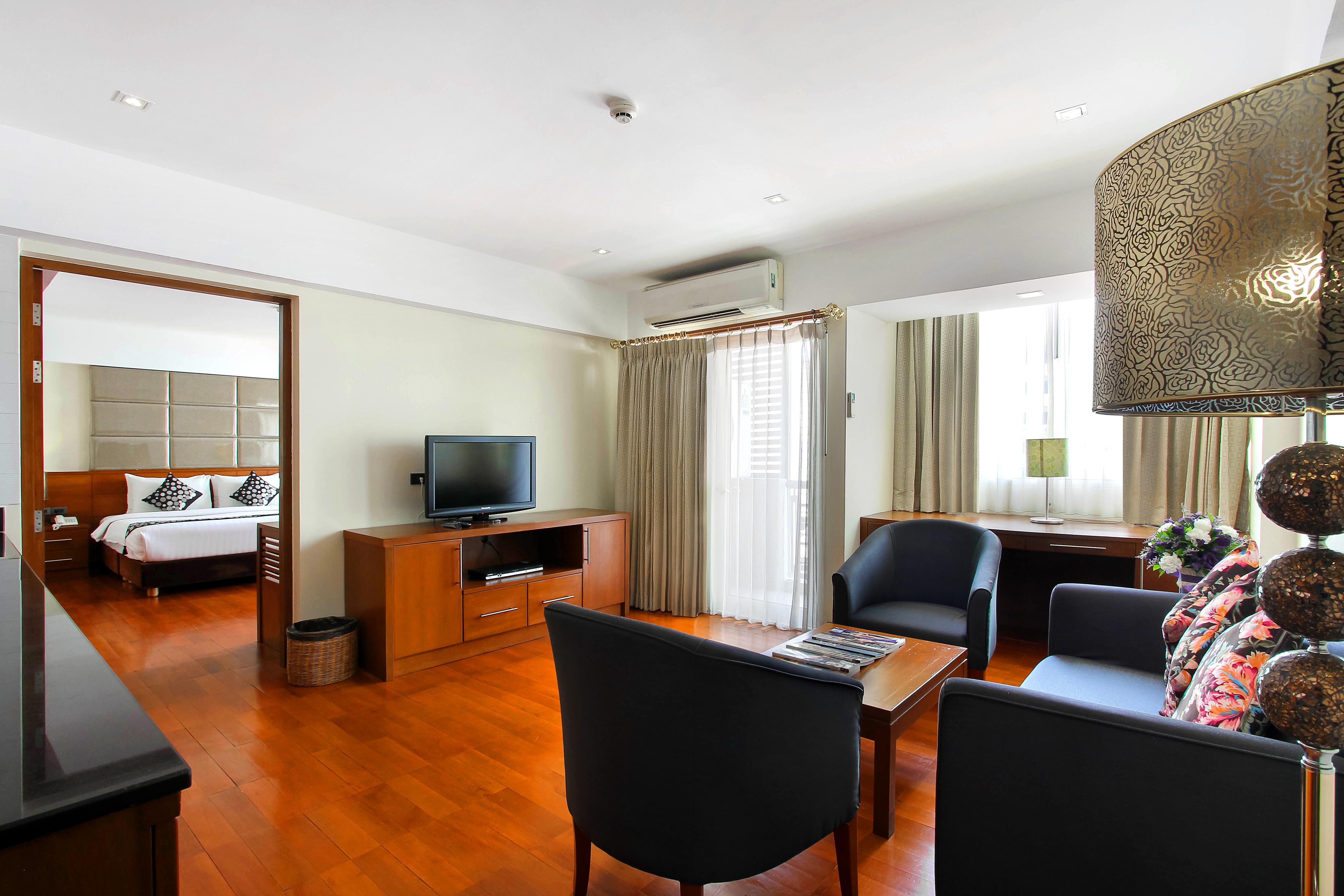 Bally Suite Sukhumvit Bangkok Bagian luar foto