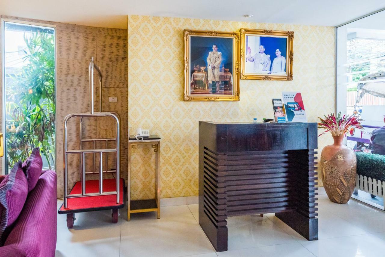 Bally Suite Sukhumvit Bangkok Bagian luar foto