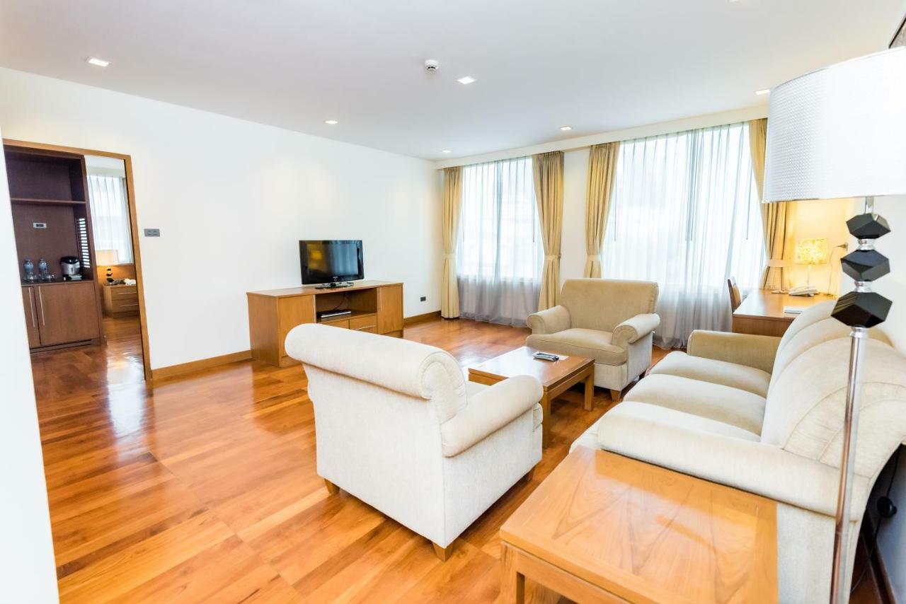 Bally Suite Sukhumvit Bangkok Bagian luar foto
